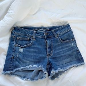 AMERICAN EAGLE Distressed Blue Shorts Size 6